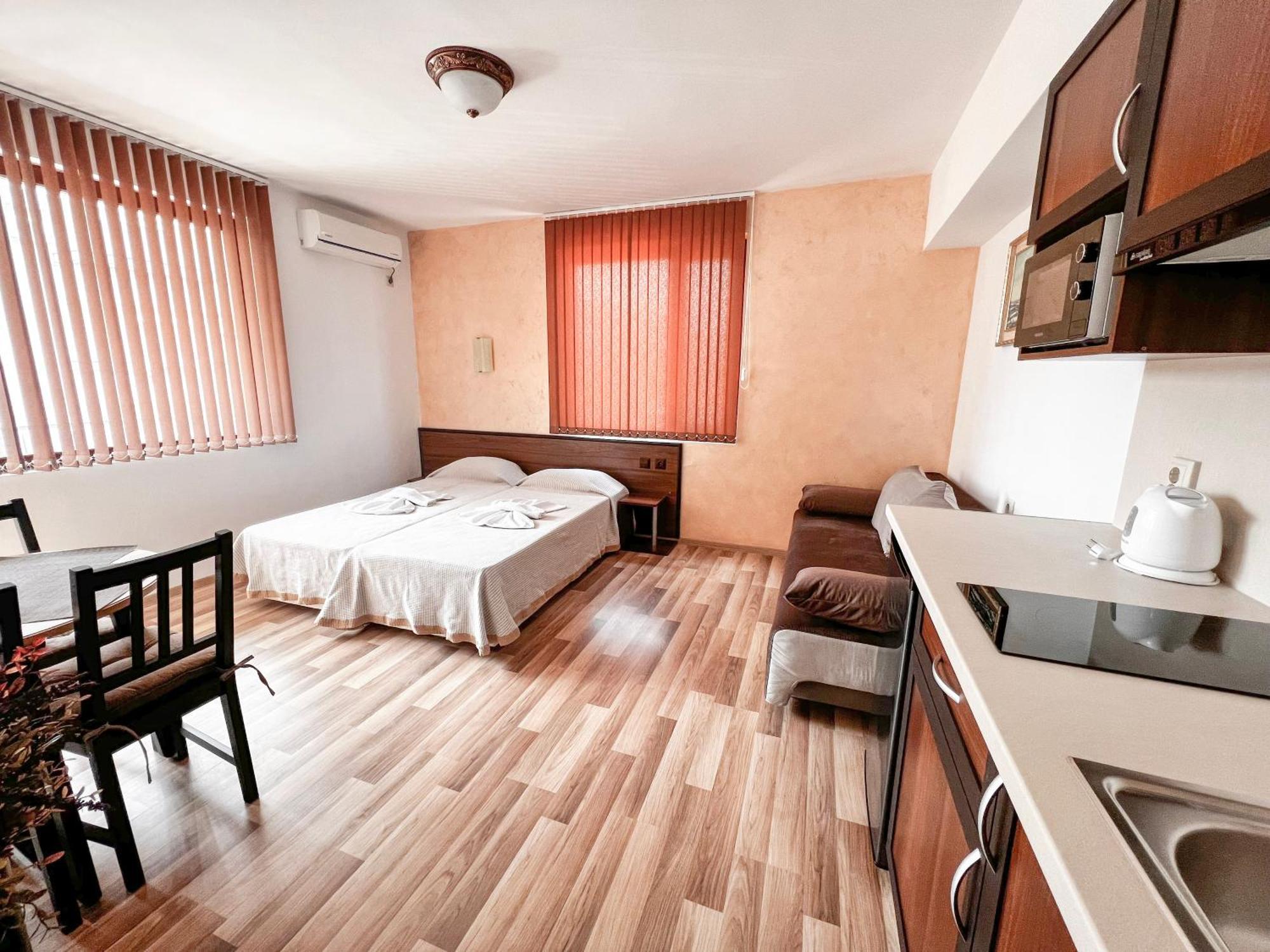 Chrystal Guest House Obzor Habitación foto