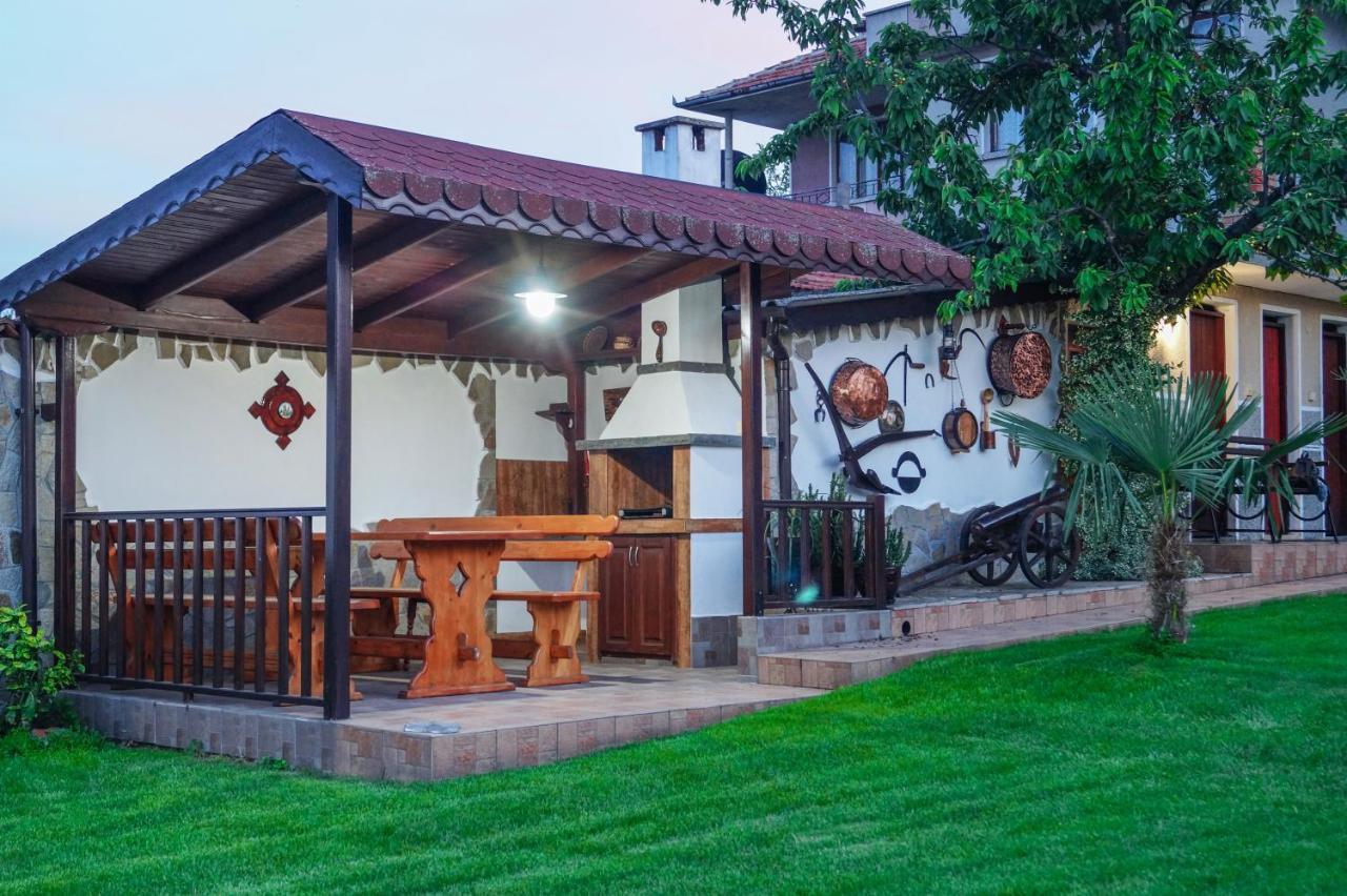 Chrystal Guest House Obzor Exterior foto